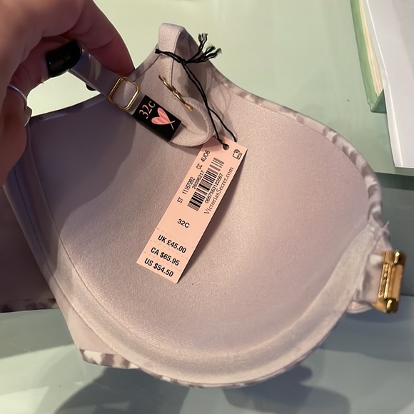 Victoria Secret Bra - Picture 4 of 4